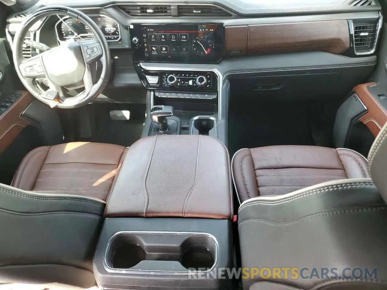 8 fotografías del automóvil dañado 1GTUUHEL0PZ268267 GMC SIERRA 2023