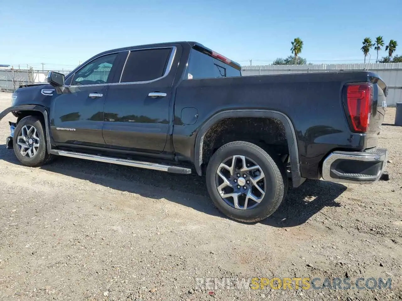 2 fotografías del automóvil dañado 3GTPHDED3PG148370 GMC SIERRA 2023