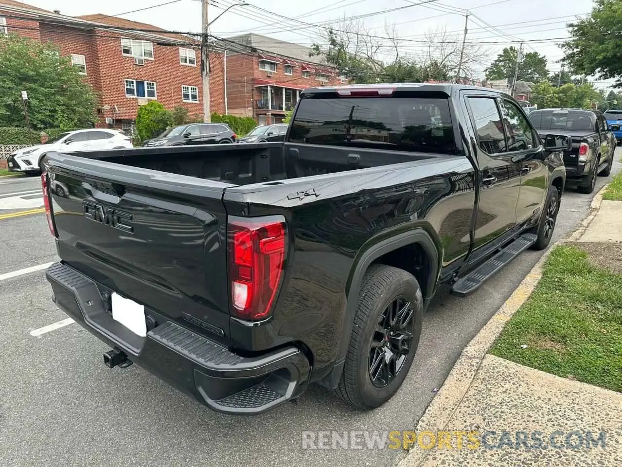 4 fotografías del automóvil dañado 3GTPUCEKXPG102992 GMC SIERRA 2023