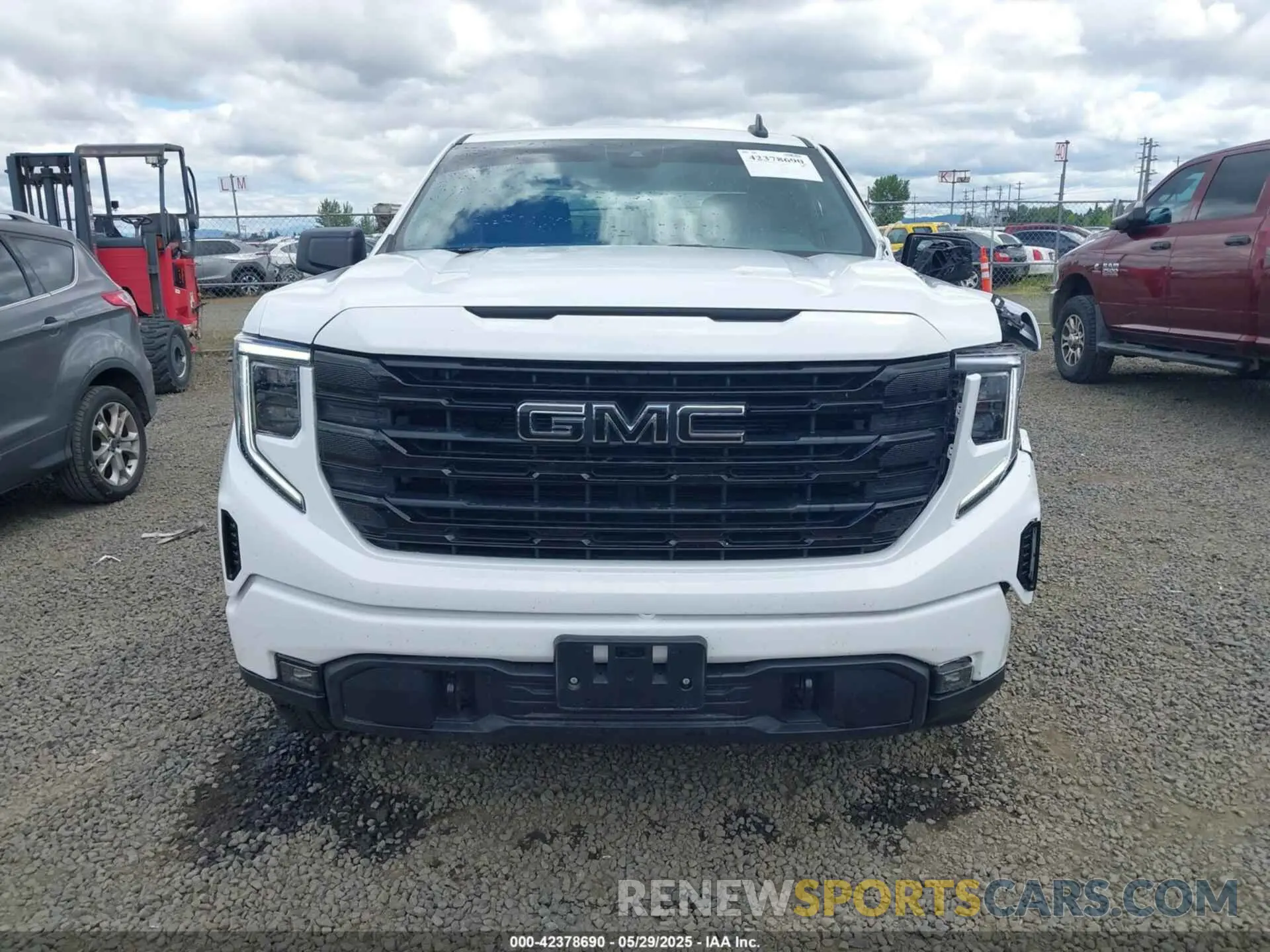 12 fotografías del automóvil dañado 3GTUUCED2PG353137 GMC SIERRA 2023
