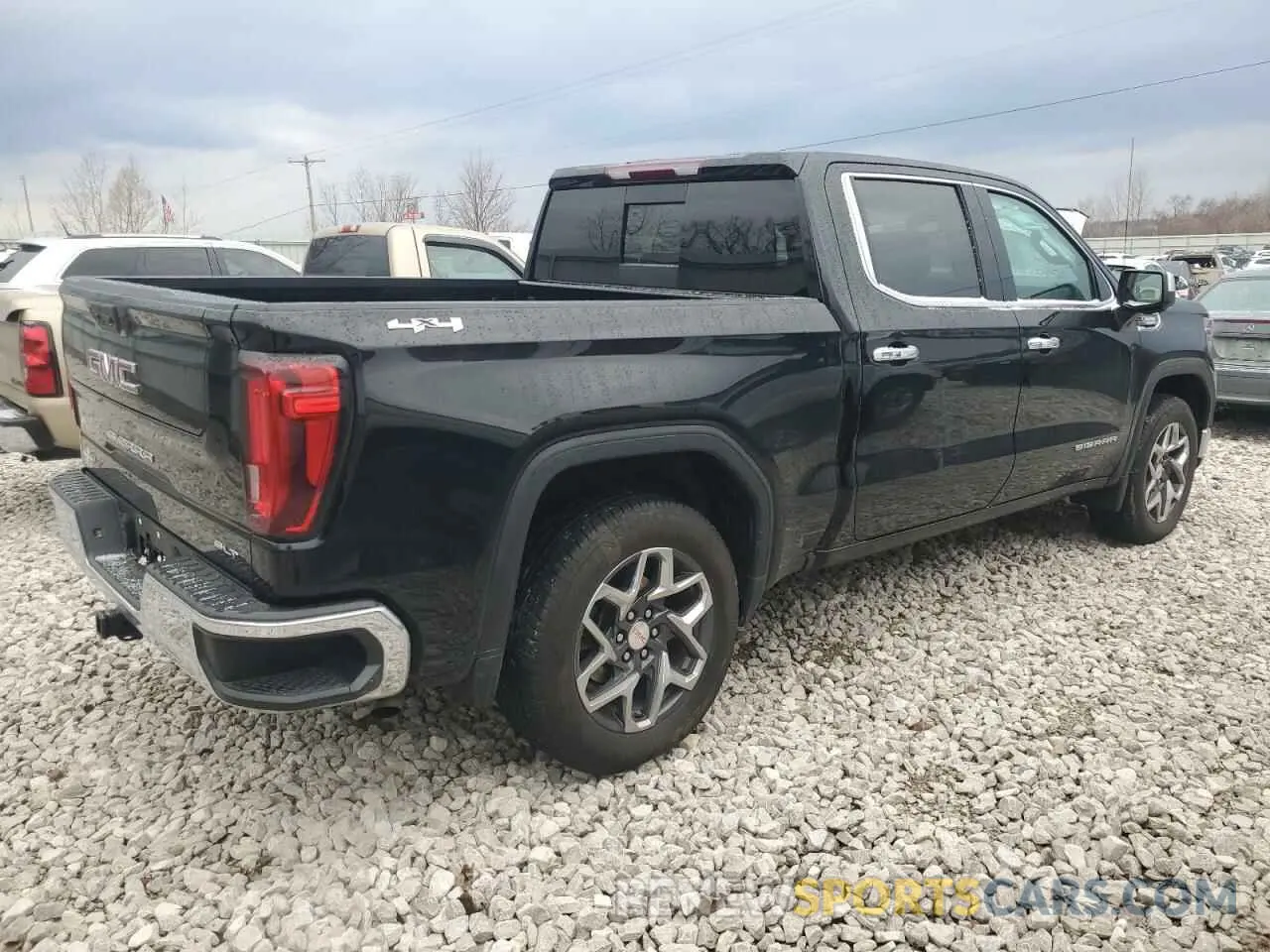 3 fotografías del automóvil dañado 3GTUUDE86PG250702 GMC SIERRA 2023