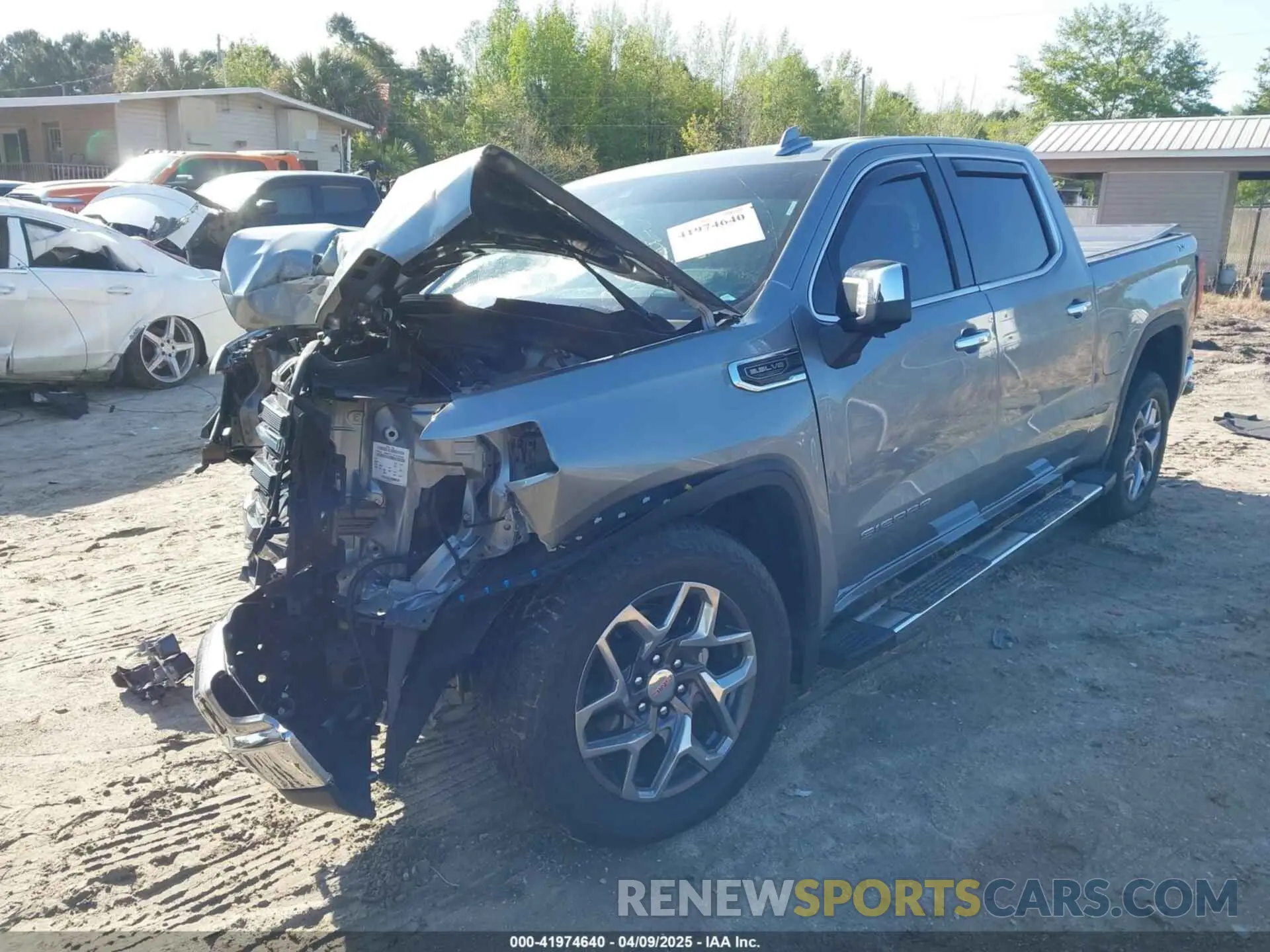 2 fotografías del automóvil dañado 3GTUUDED1PG18O250 GMC SIERRA 2023