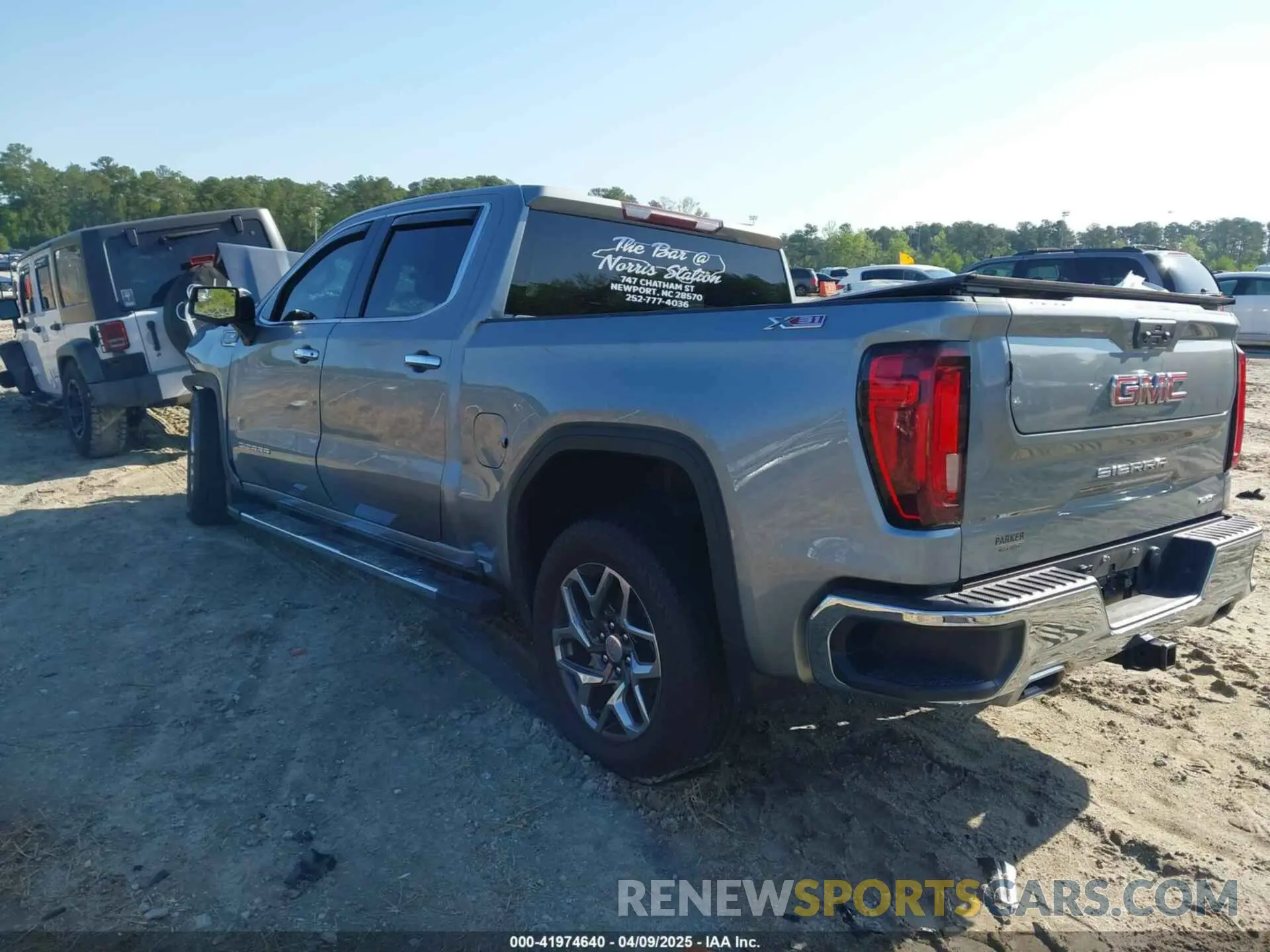 3 fotografías del automóvil dañado 3GTUUDED1PG18O250 GMC SIERRA 2023