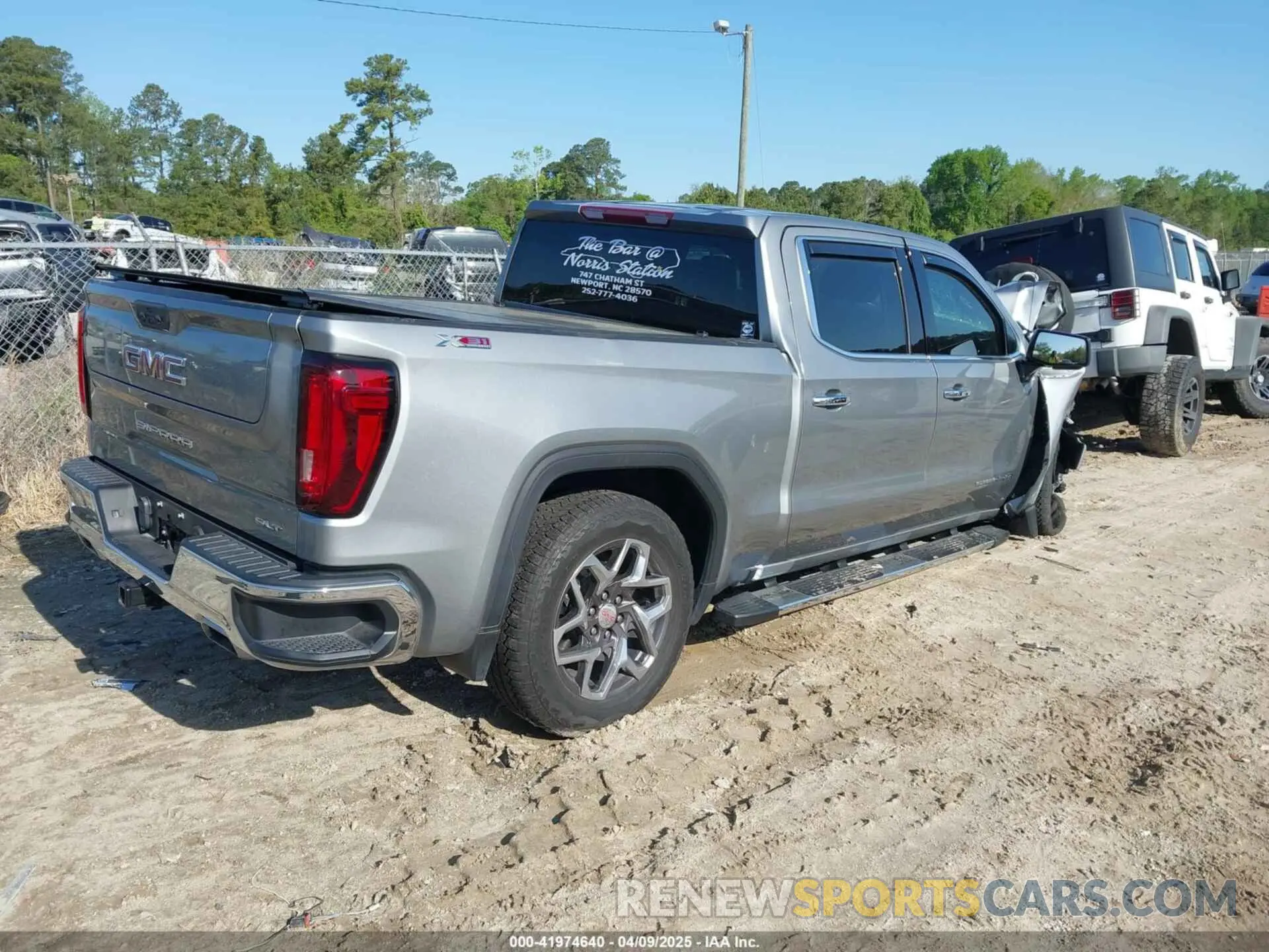 4 fotografías del automóvil dañado 3GTUUDED1PG18O250 GMC SIERRA 2023