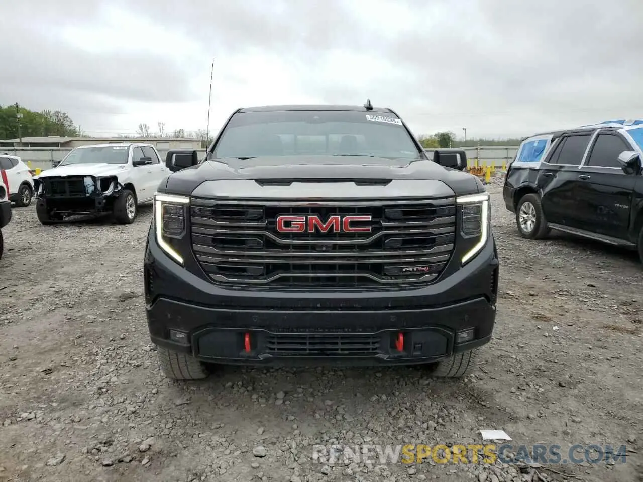 5 fotografías del automóvil dañado 3GTUUEE85PG289495 GMC SIERRA 2023