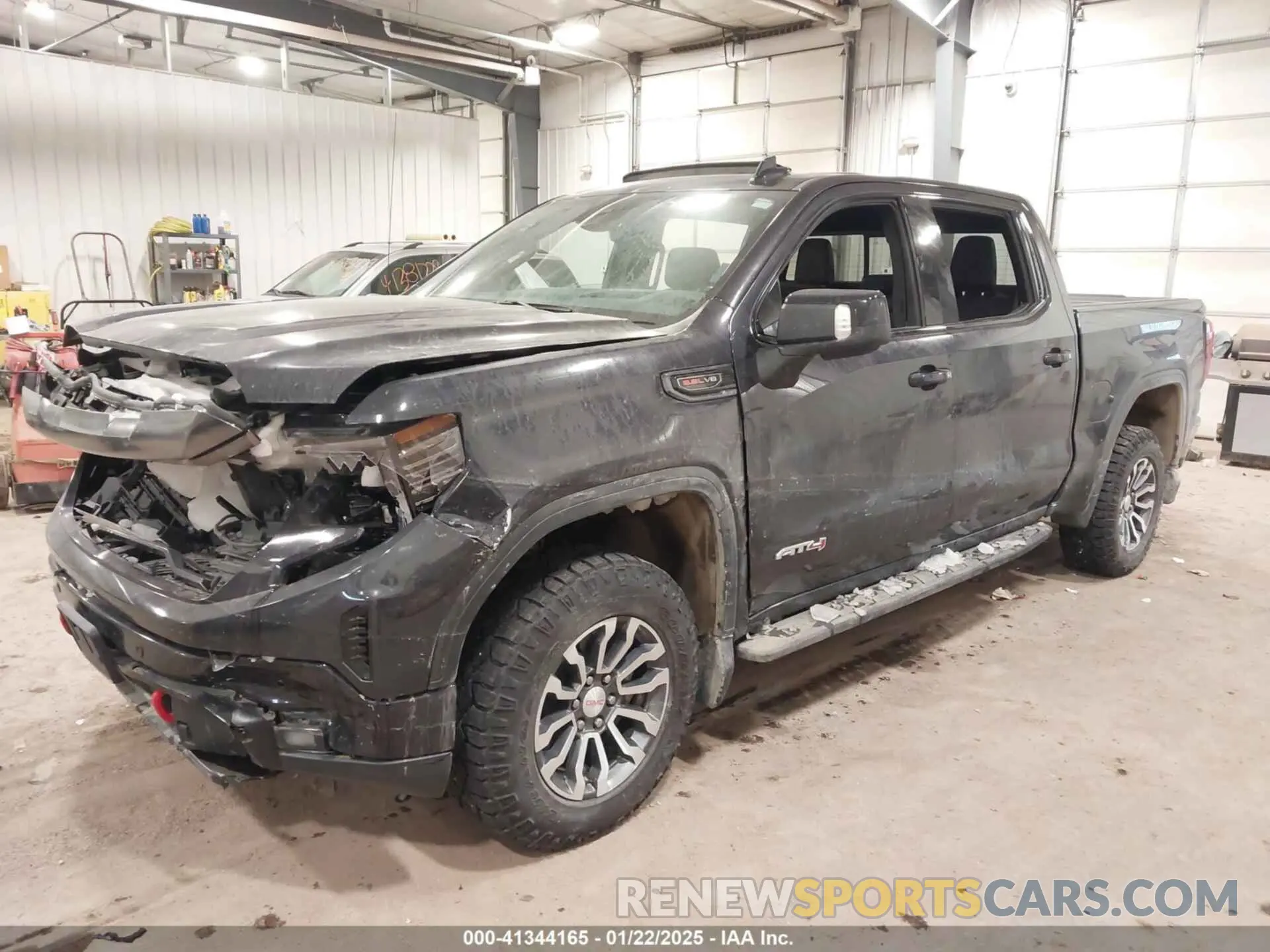 2 fotografías del automóvil dañado 3GTUUEEL2PG122239 GMC SIERRA 2023