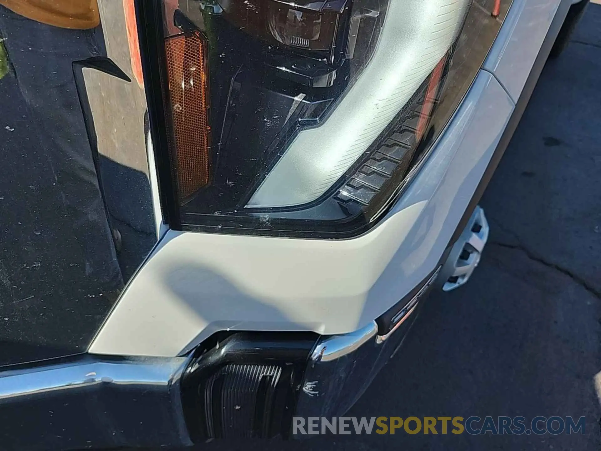 18 fotografías del automóvil dañado 1GT38PE79RF292195 GMC SIERRA 2024