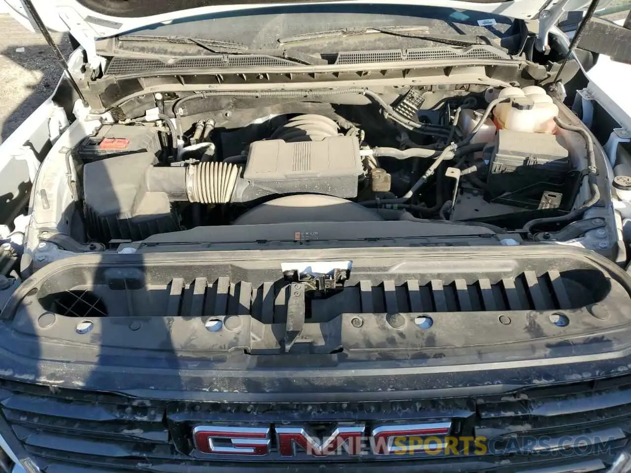 11 fotografías del automóvil dañado 1GT48PE79RF294842 GMC SIERRA 2024