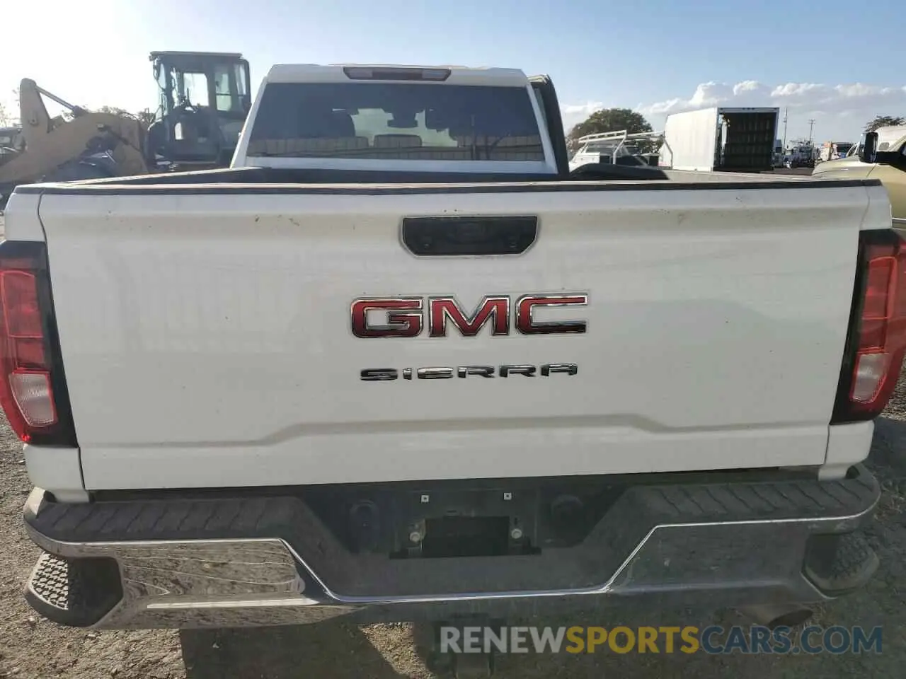 6 fotografías del automóvil dañado 1GT48PE79RF294842 GMC SIERRA 2024