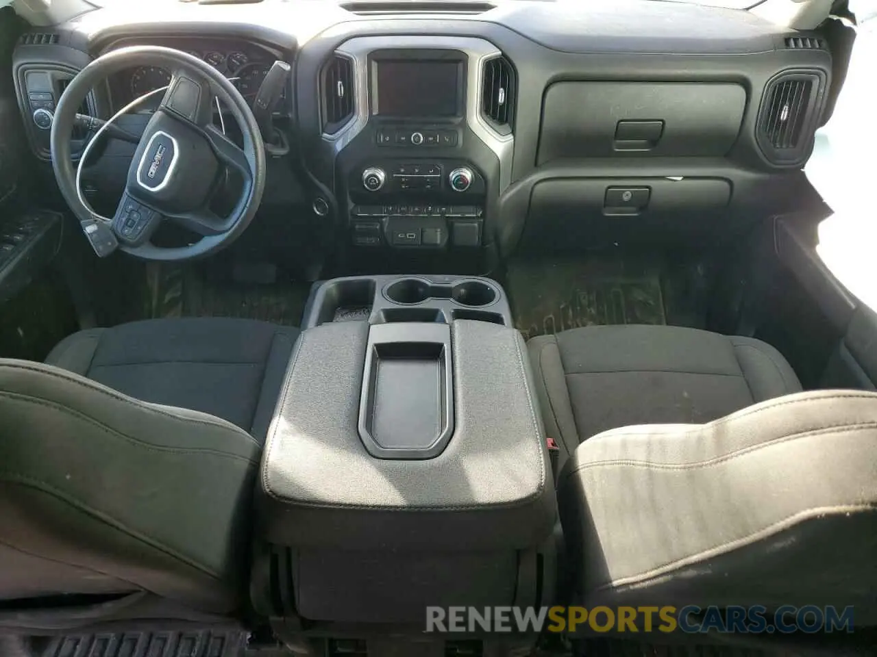 8 fotografías del automóvil dañado 1GT48PE79RF294842 GMC SIERRA 2024