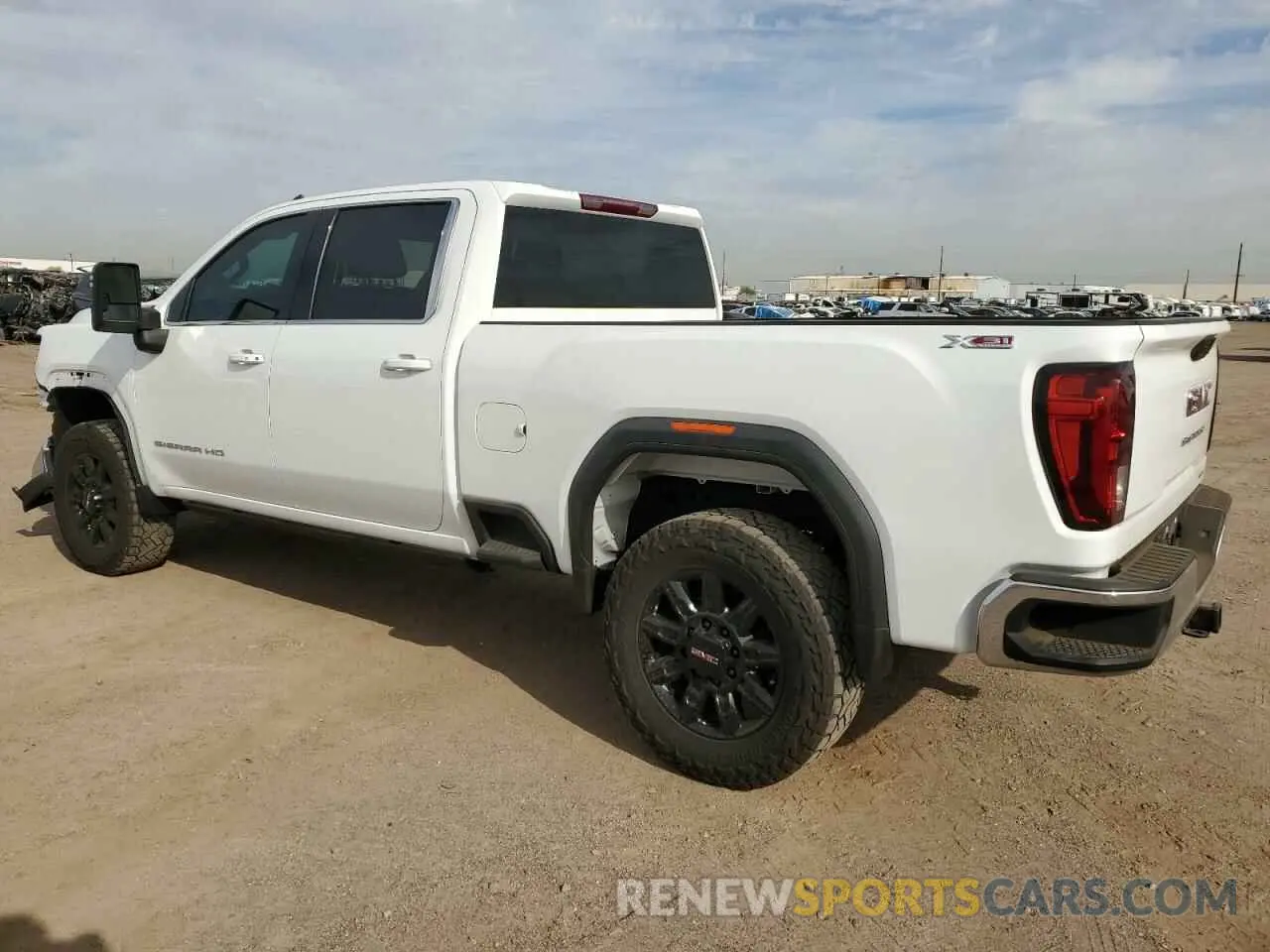 2 fotografías del automóvil dañado 1GT49MEY1RF208587 GMC SIERRA 2024