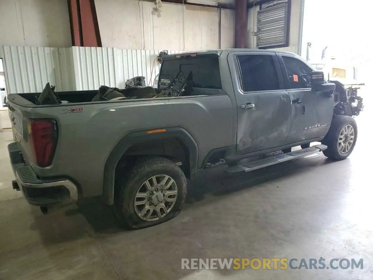 3 fotografías del automóvil dañado 1GT49NEY3RF172973 GMC SIERRA 2024