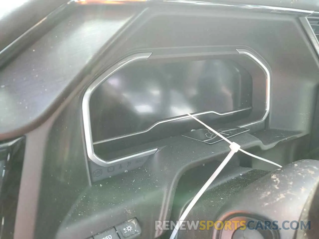 9 fotografías del automóvil dañado 1GT49PE77RF264722 GMC SIERRA 2024