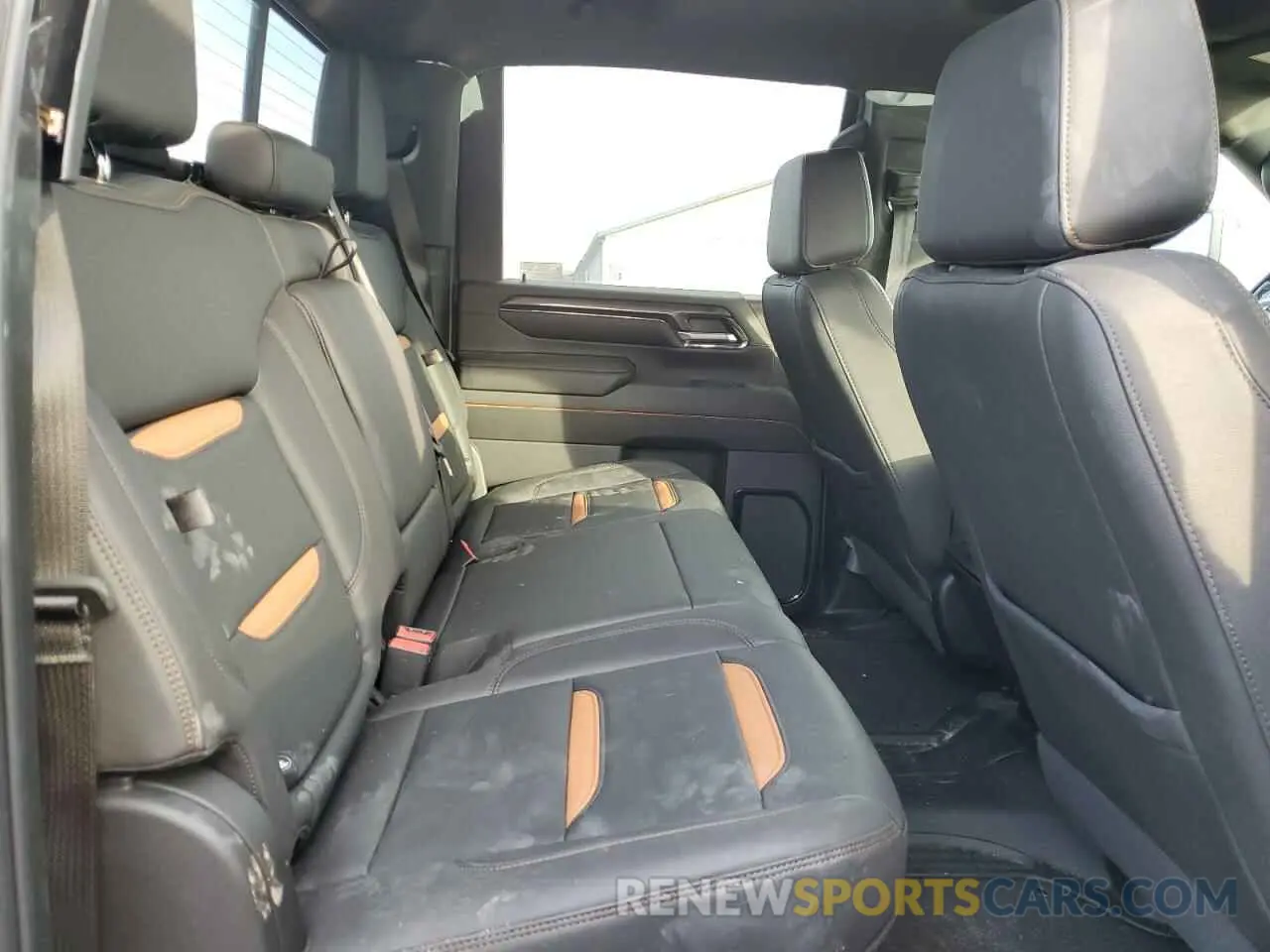 10 fotografías del automóvil dañado 1GT49PE77RF351813 GMC SIERRA 2024