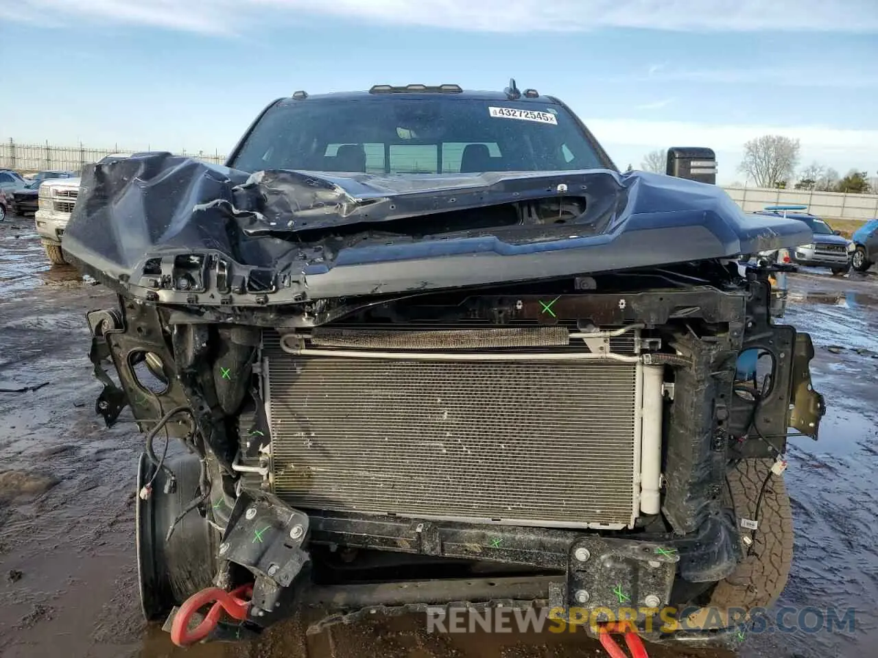 5 fotografías del automóvil dañado 1GT49PE77RF351813 GMC SIERRA 2024