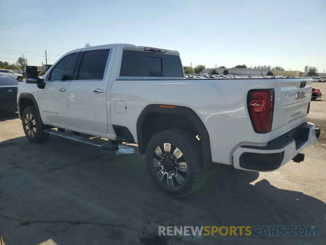 2 fotografías del automóvil dañado 1GT49REY4RF180118 GMC SIERRA 2024