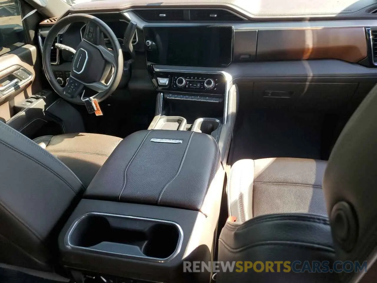 8 fotografías del automóvil dañado 1GT49REY4RF180118 GMC SIERRA 2024