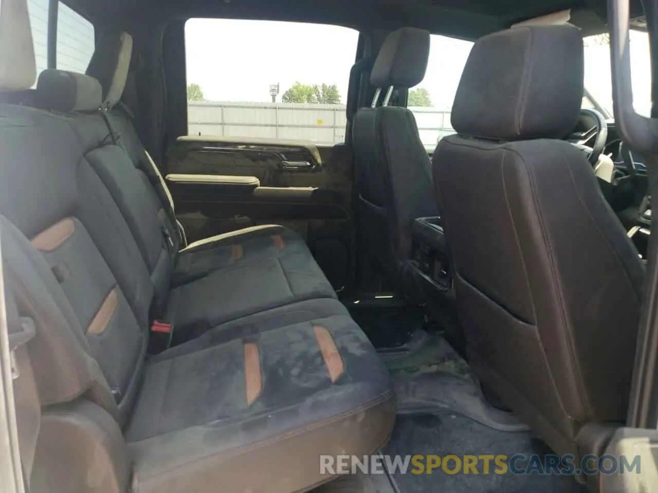 10 fotografías del automóvil dañado 1GT49VE75RF251729 GMC SIERRA 2024