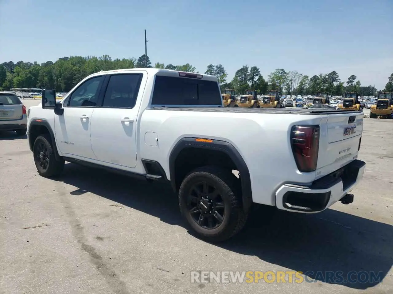 2 fotografías del automóvil dañado 1GT49VE75RF251729 GMC SIERRA 2024