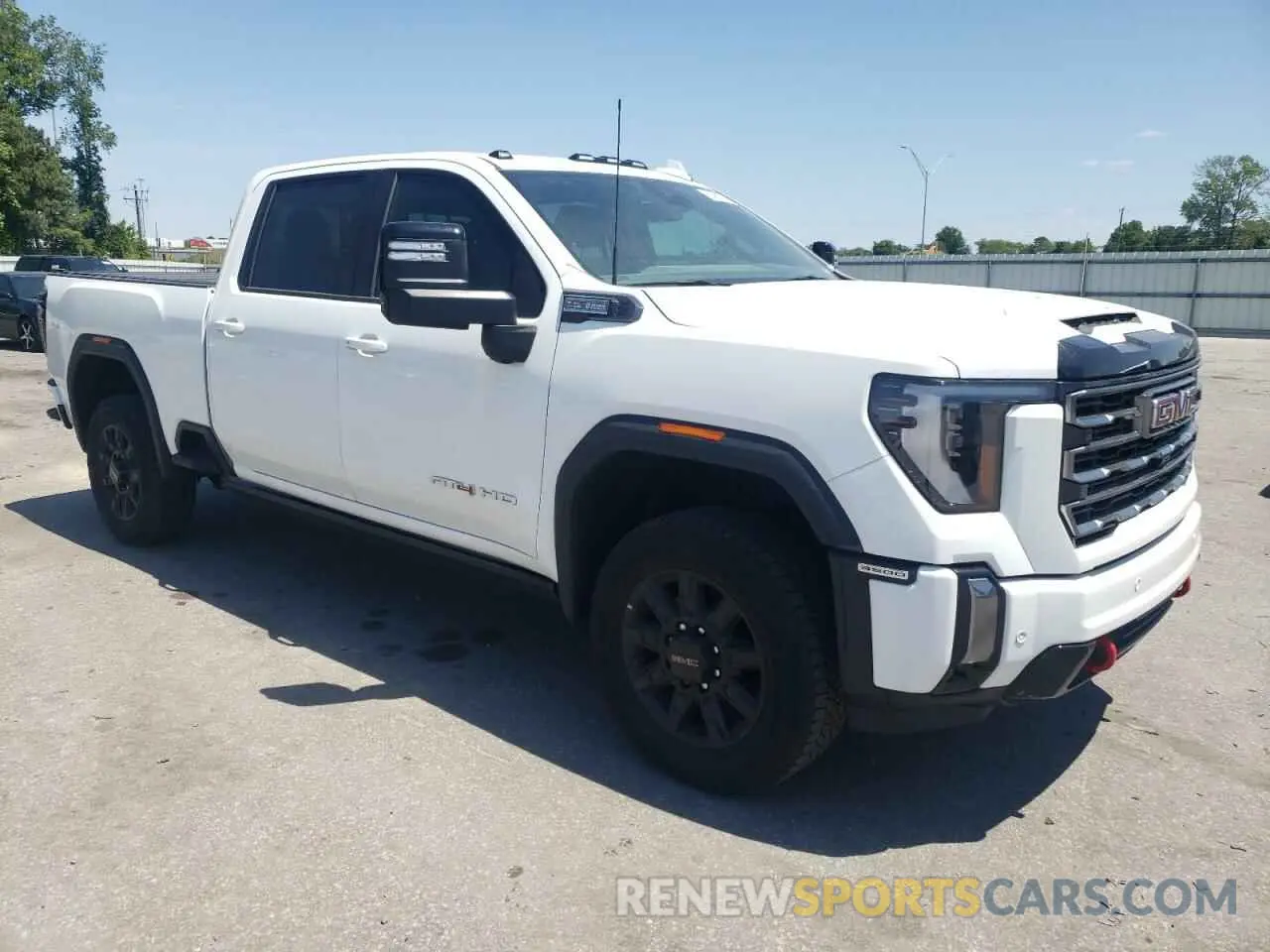 4 fotografías del automóvil dañado 1GT49VE75RF251729 GMC SIERRA 2024