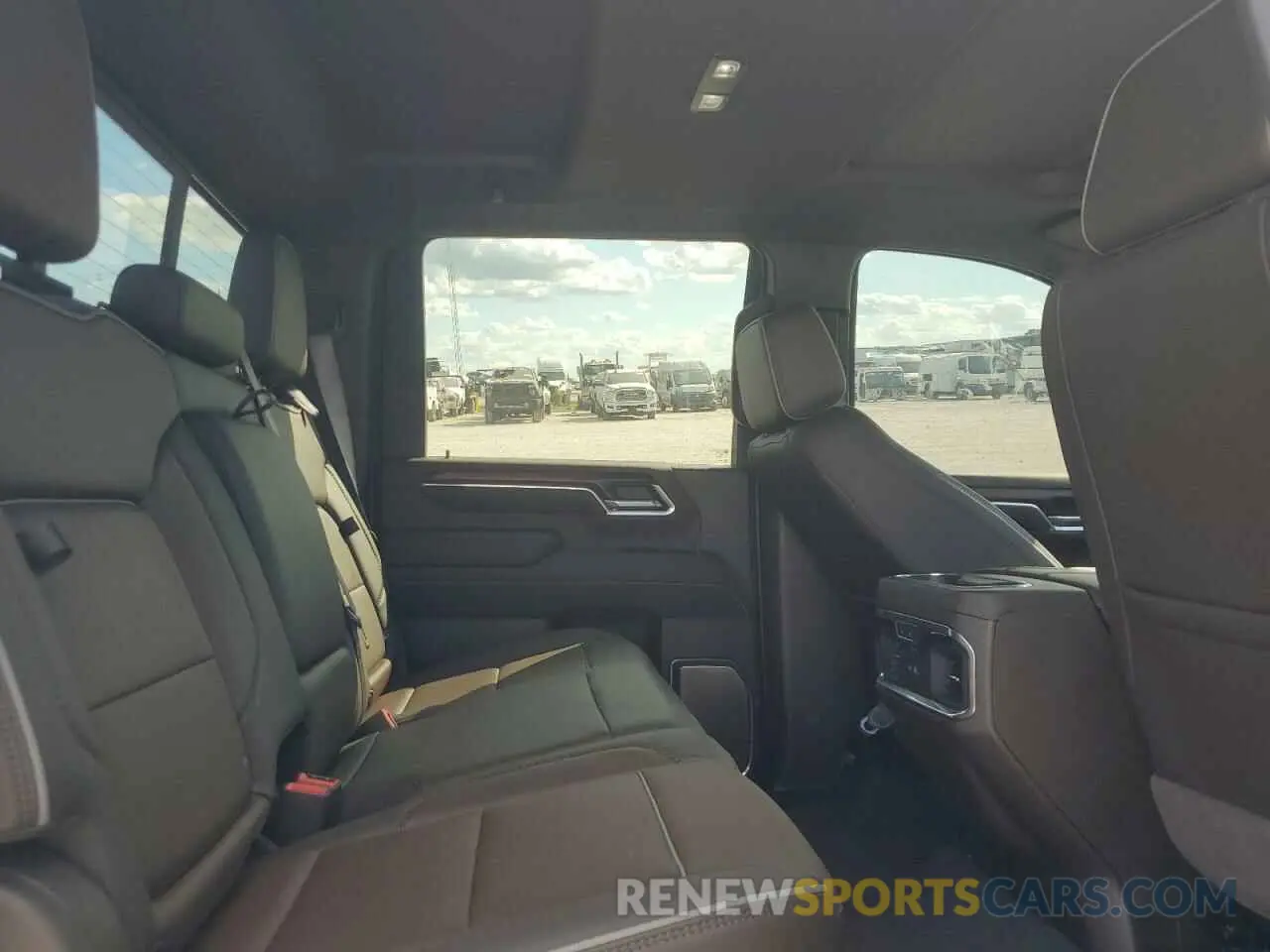 11 fotografías del automóvil dañado 1GT49WEY1RF413824 GMC SIERRA 2024
