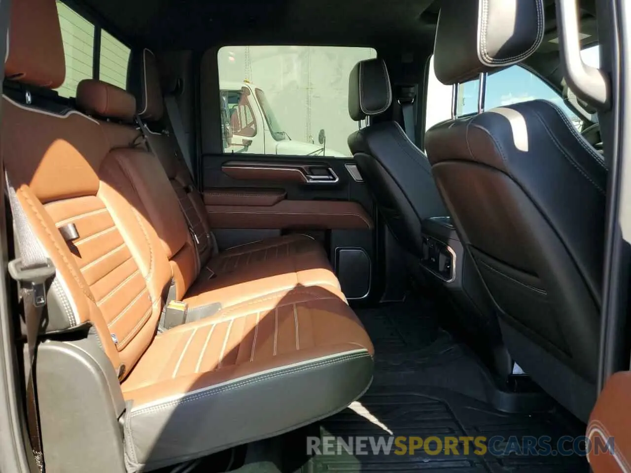 10 fotografías del automóvil dañado 1GT49XEY5RF247913 GMC SIERRA 2024