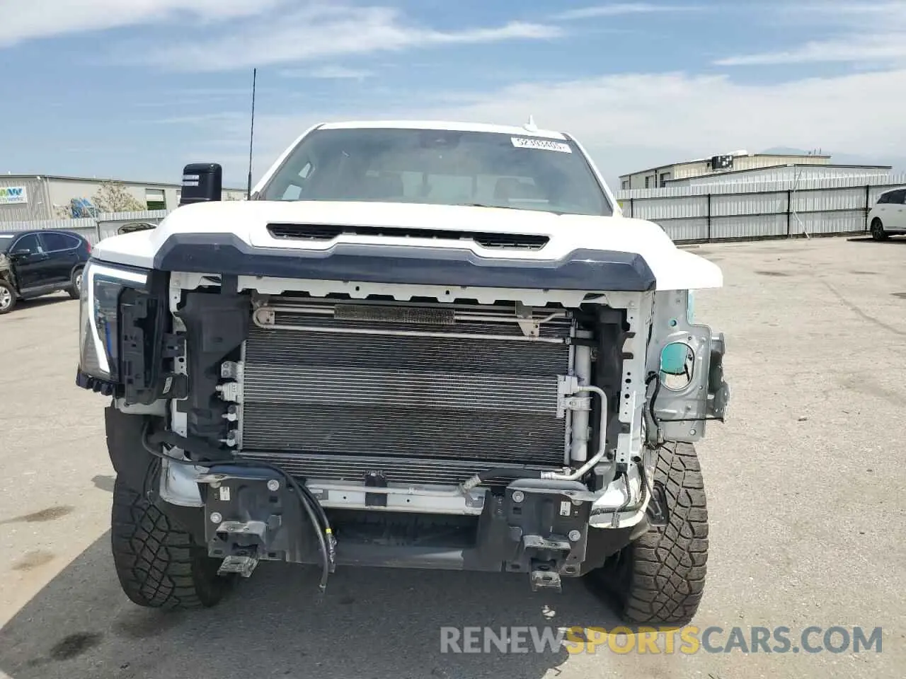 5 fotografías del automóvil dañado 1GT49ZEY1RF206979 GMC SIERRA 2024