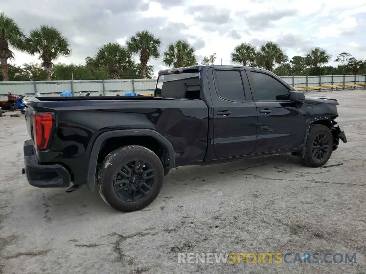 3 fotografías del automóvil dañado 1GTRUAEK1RZ201846 GMC SIERRA 2024