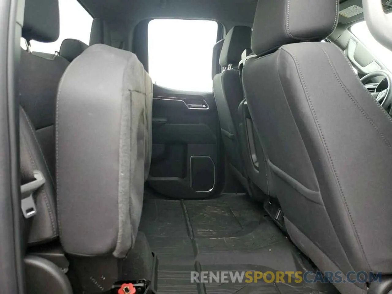10 fotografías del automóvil dañado 1GTRUCEK9RZ377863 GMC SIERRA 2024