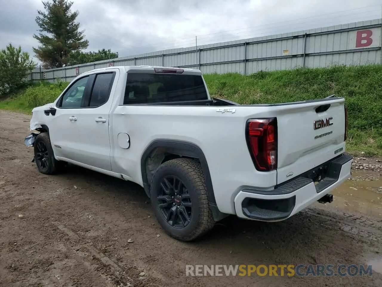 2 fotografías del automóvil dañado 1GTRUJEK1RZ287210 GMC SIERRA 2024