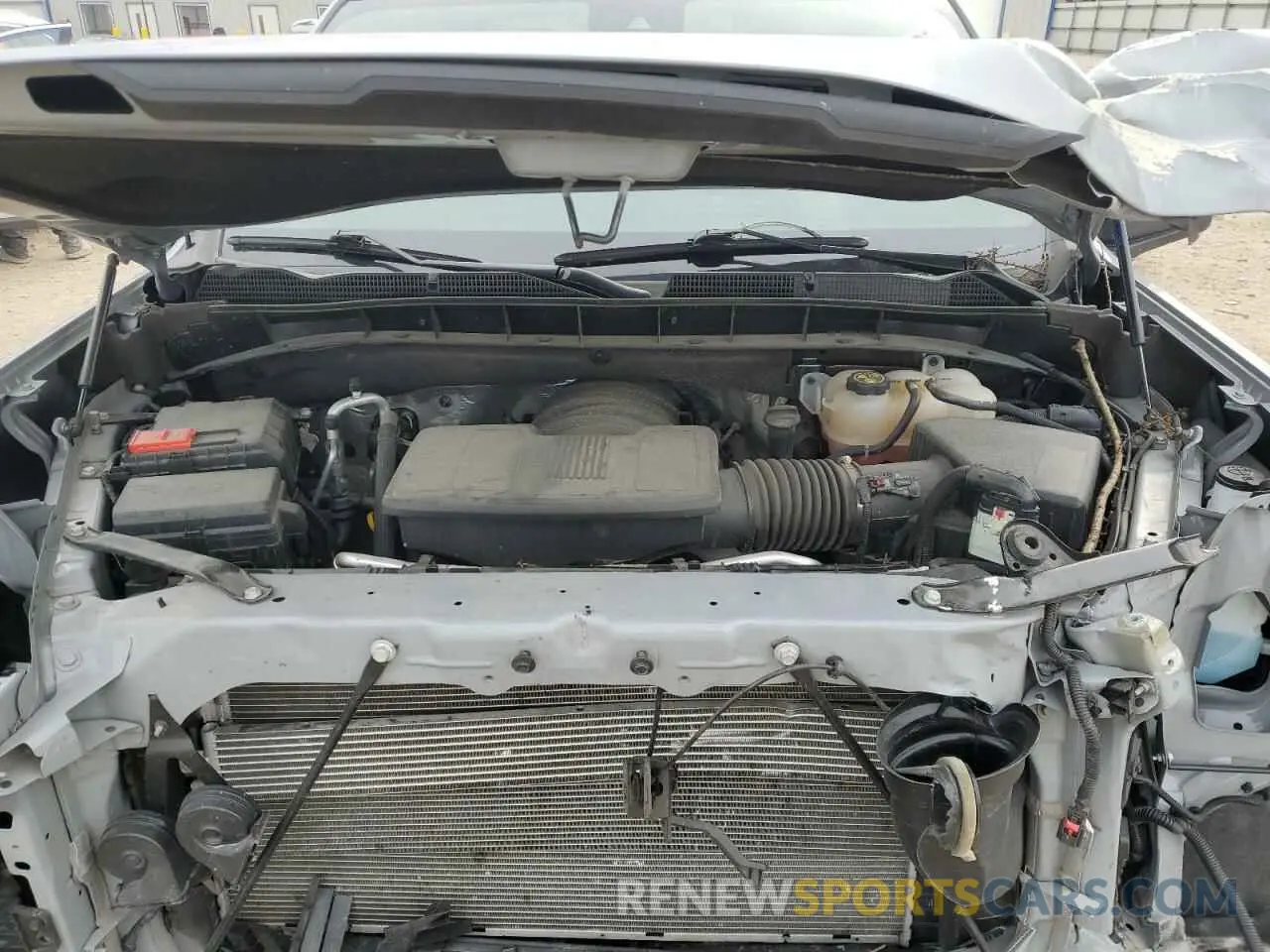 11 fotografías del automóvil dañado 1GTUUBED5RZ147646 GMC SIERRA 2024
