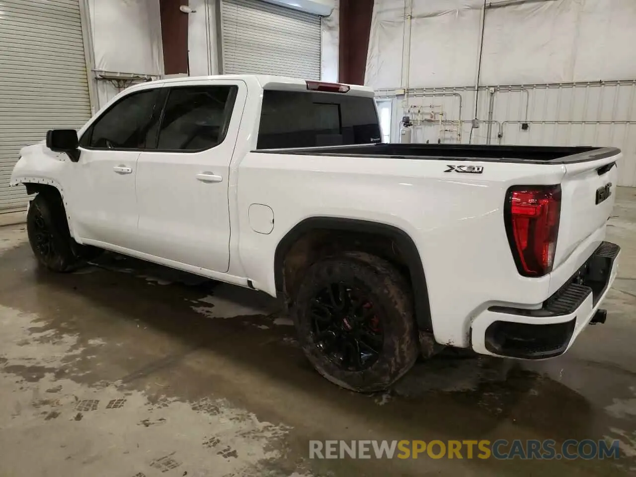 2 fotografías del automóvil dañado 1GTUUCE86RZ246999 GMC SIERRA 2024