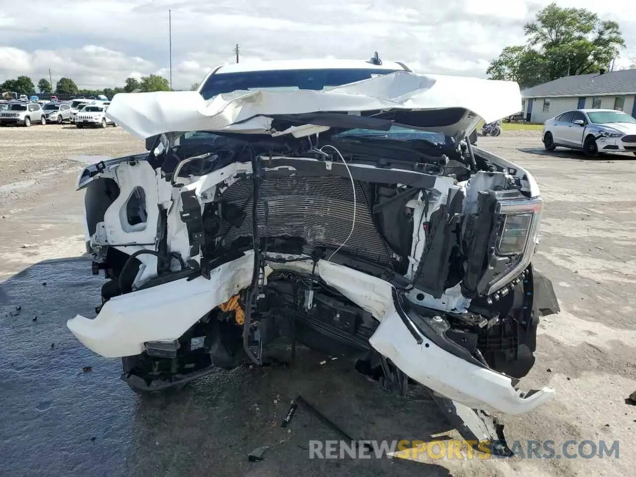 5 fotografías del automóvil dañado 1GTUUCED6RZ399718 GMC SIERRA 2024