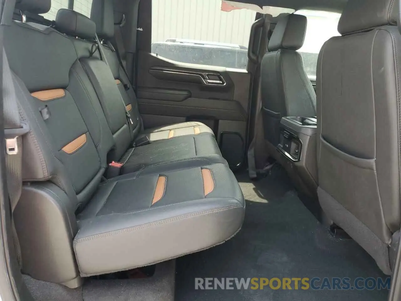 10 fotografías del automóvil dañado 1GTUUEE83RZ305485 GMC SIERRA 2024