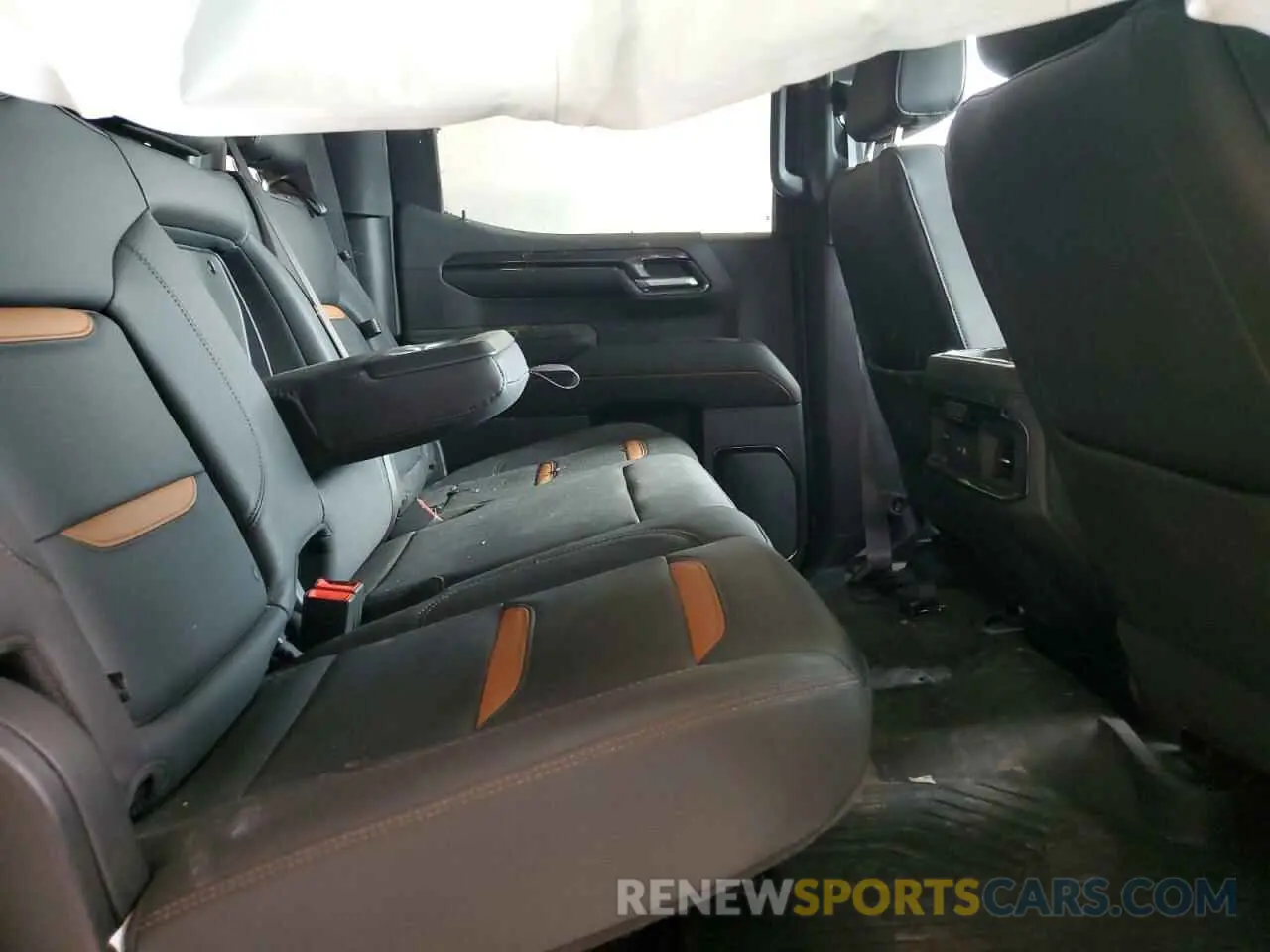 10 fotografías del automóvil dañado 1GTUUEE84RZ150817 GMC SIERRA 2024