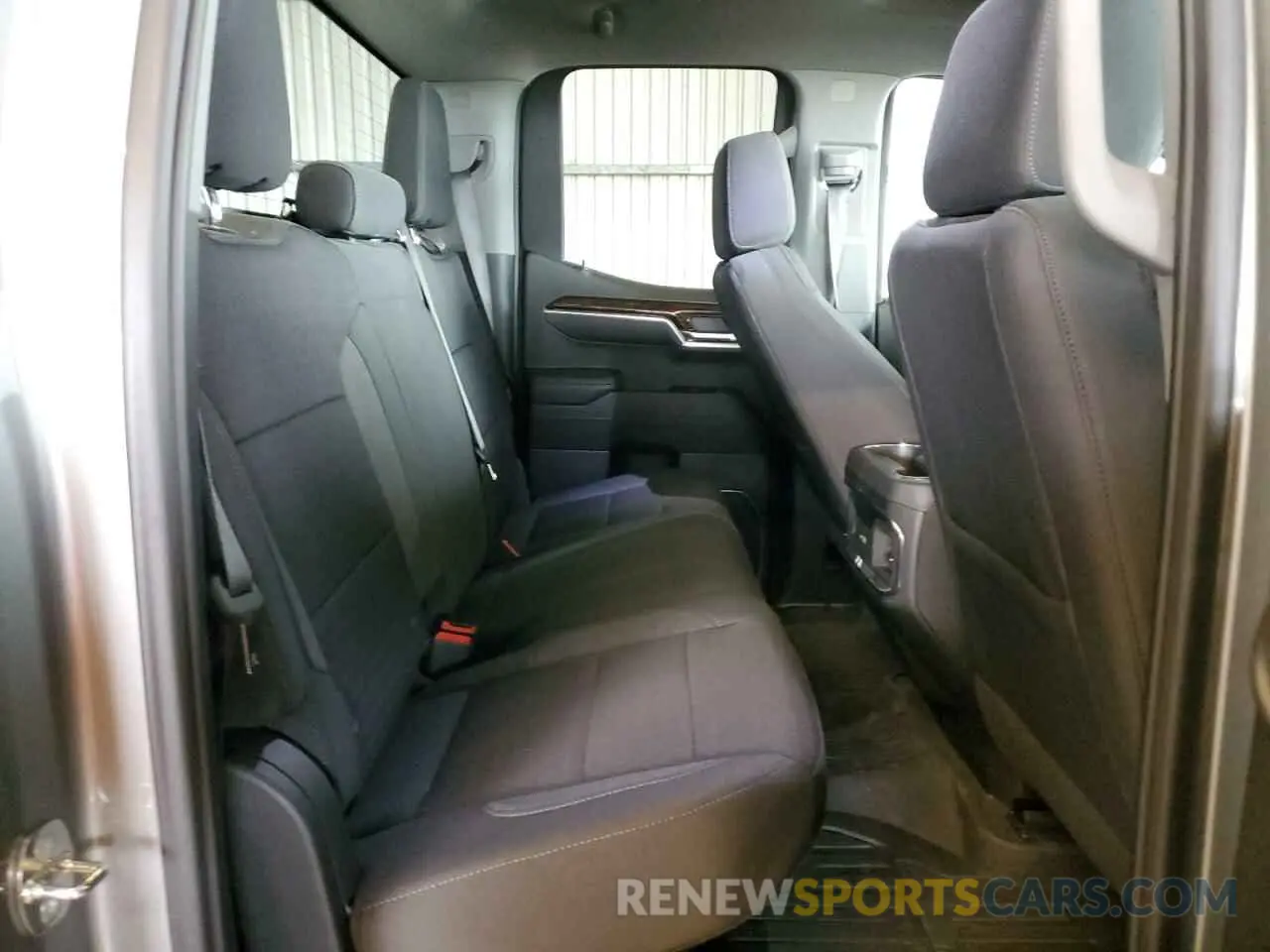 10 fotografías del automóvil dañado 1GTVUCE8XRZ256004 GMC SIERRA 2024