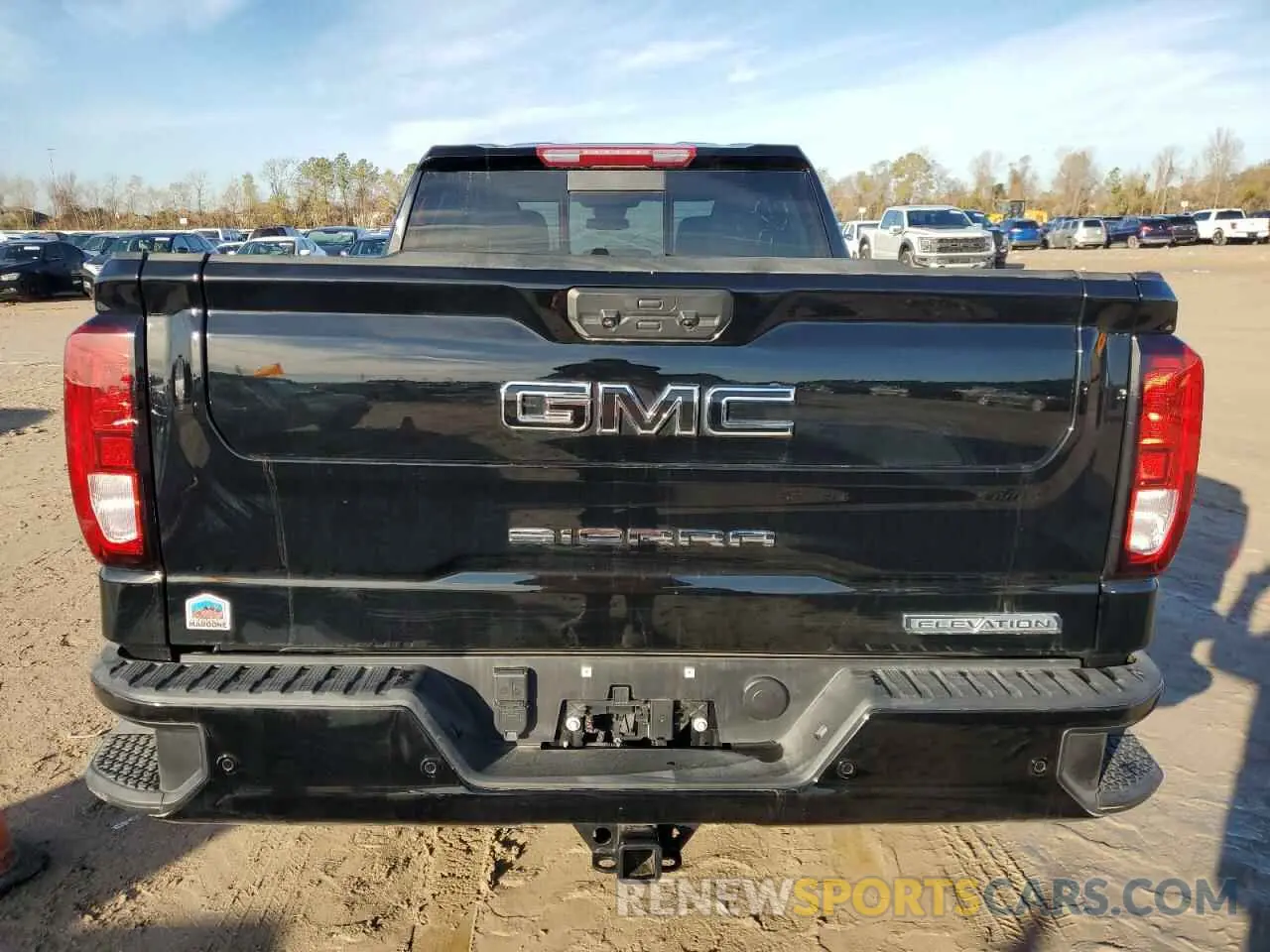 6 fotografías del automóvil dañado 3GTUUCE8XRG351383 GMC SIERRA 2024