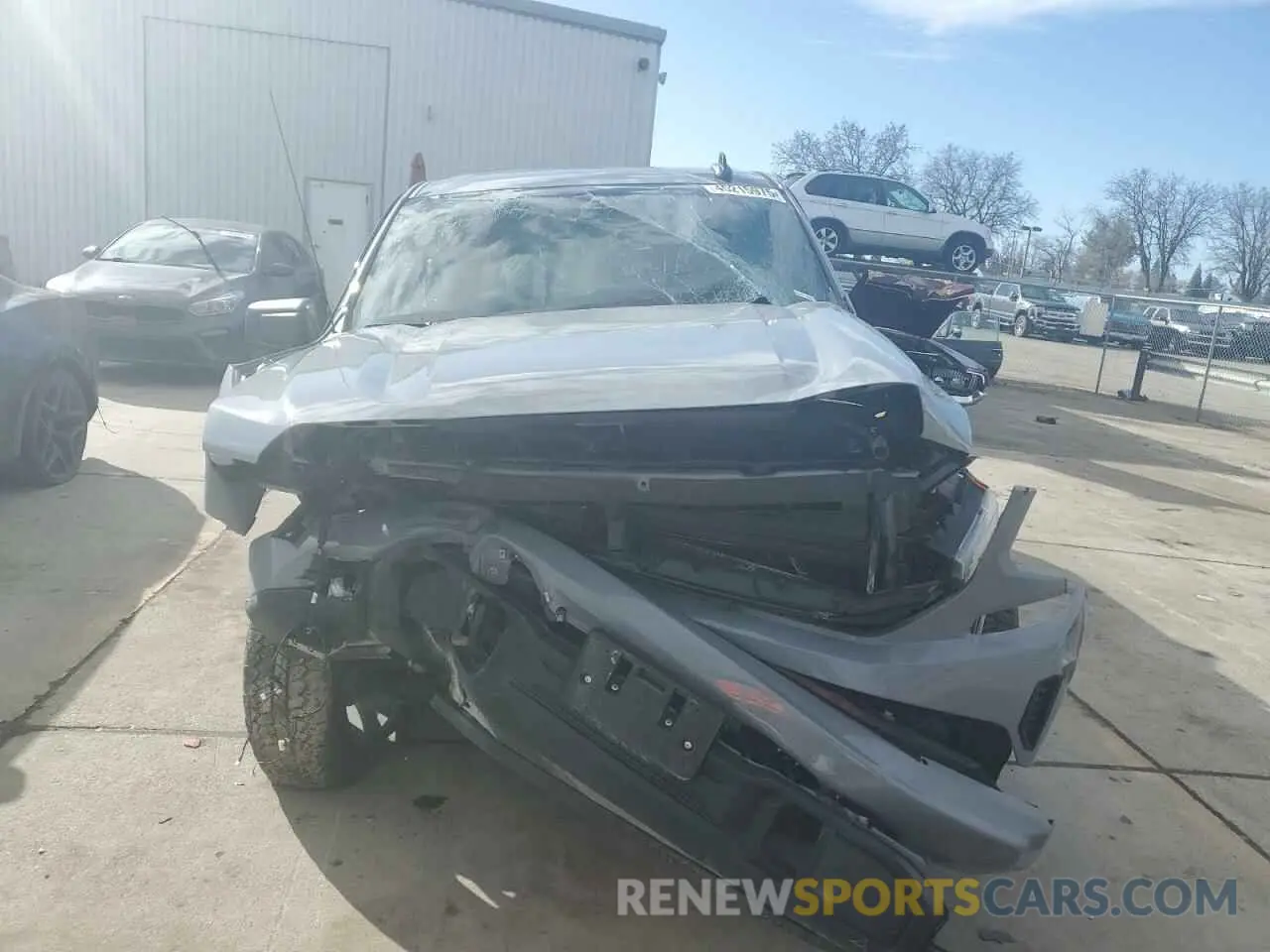 5 fotografías del automóvil dañado 3GTUUCED6RG256042 GMC SIERRA 2024