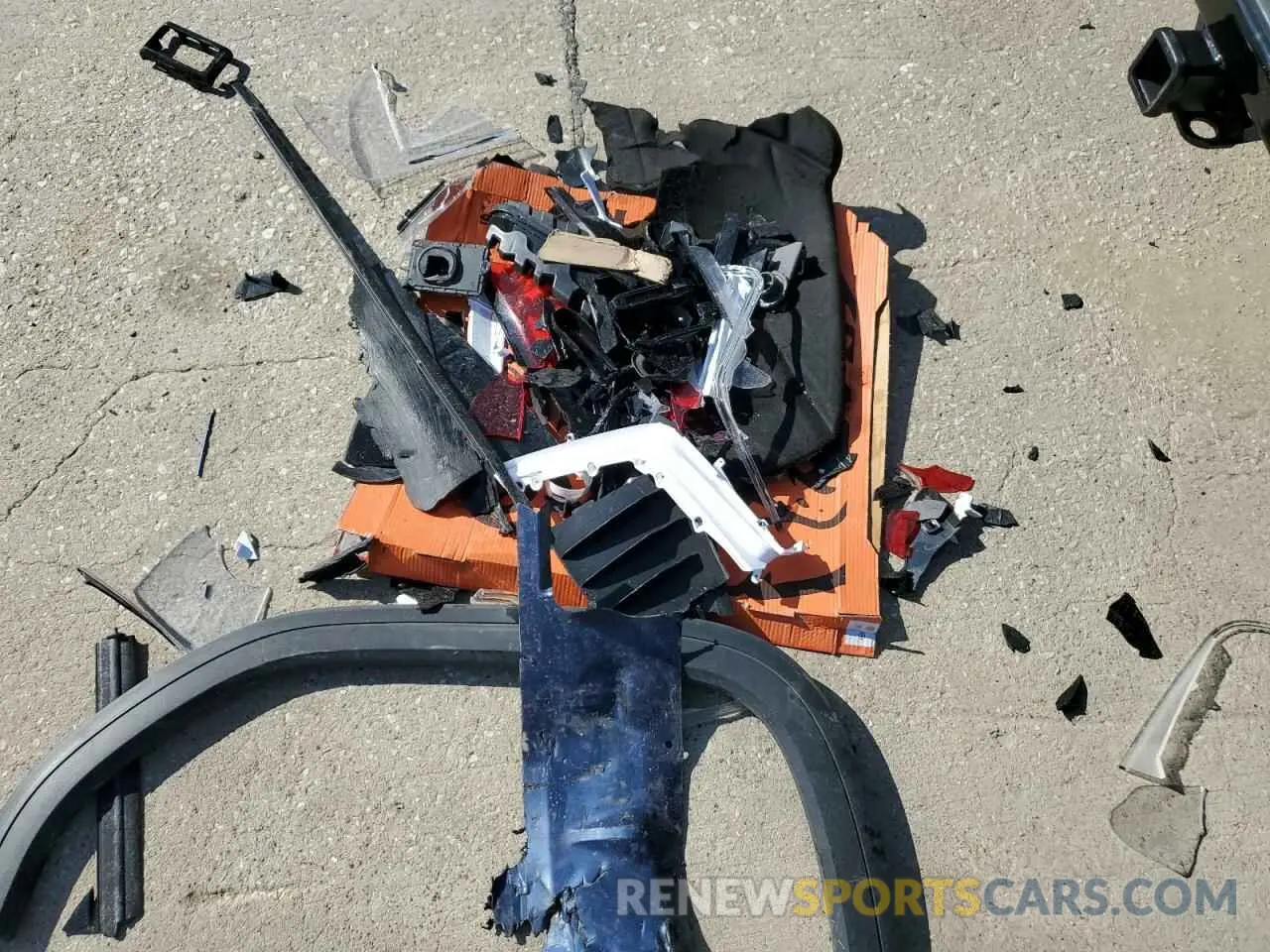 12 fotografías del automóvil dañado 3GTUUCED9RG372738 GMC SIERRA 2024