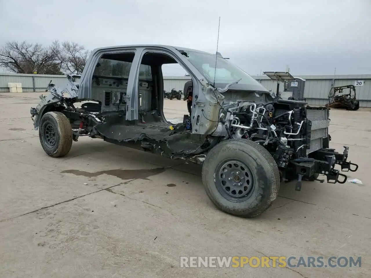 4 fotografías del automóvil dañado 3GTUUDED0RG170540 GMC SIERRA 2024