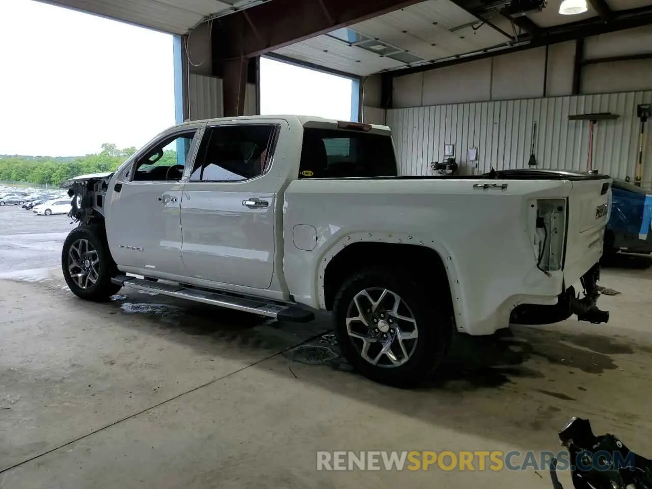 2 fotografías del automóvil dañado 3GTUUDED3RG391369 GMC SIERRA 2024