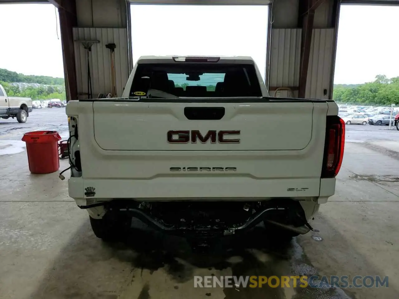 6 fotografías del automóvil dañado 3GTUUDED3RG391369 GMC SIERRA 2024