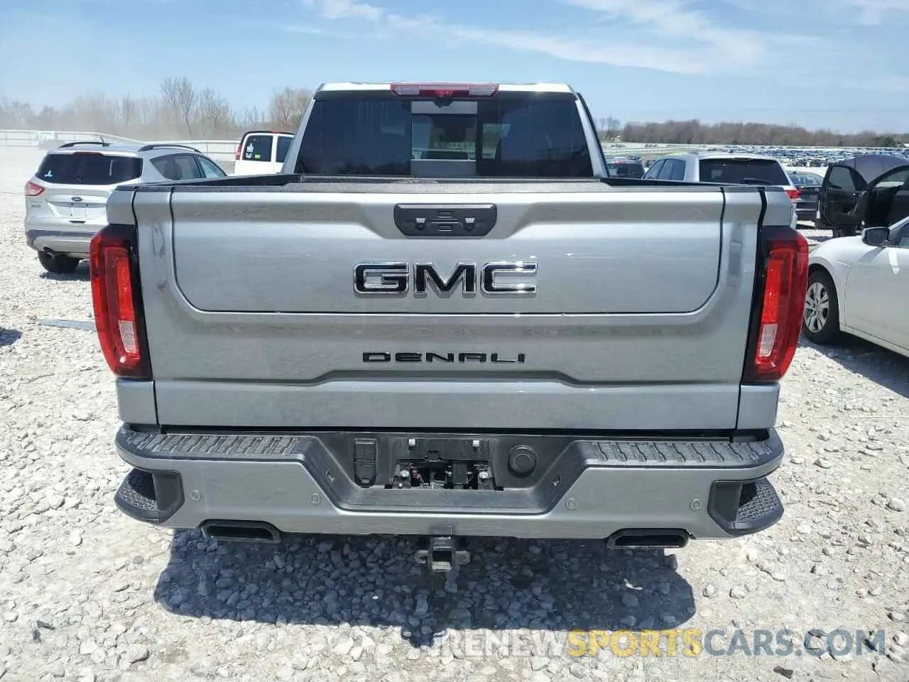 6 fotografías del automóvil dañado 3GTUUGE80RG270335 GMC SIERRA 2024