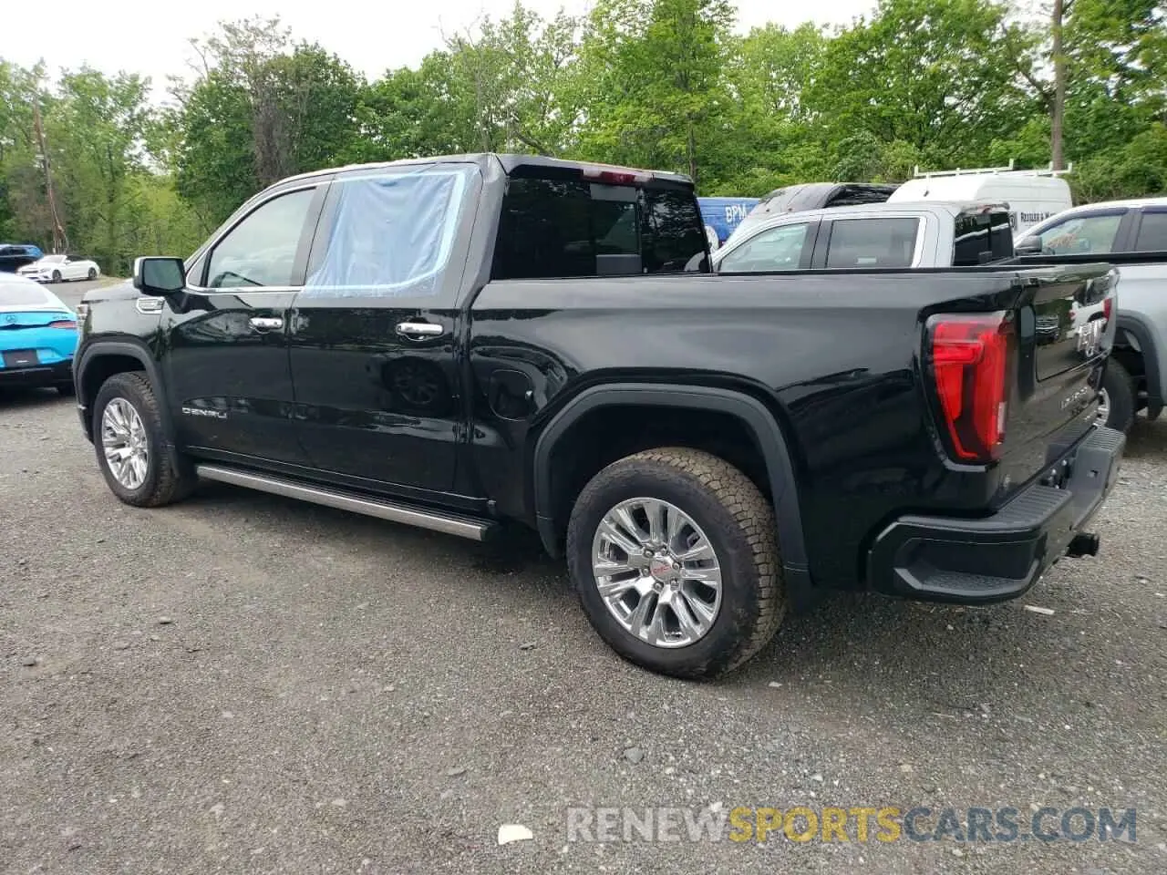 2 fotografías del automóvil dañado 3GTUUGED2RG326577 GMC SIERRA 2024