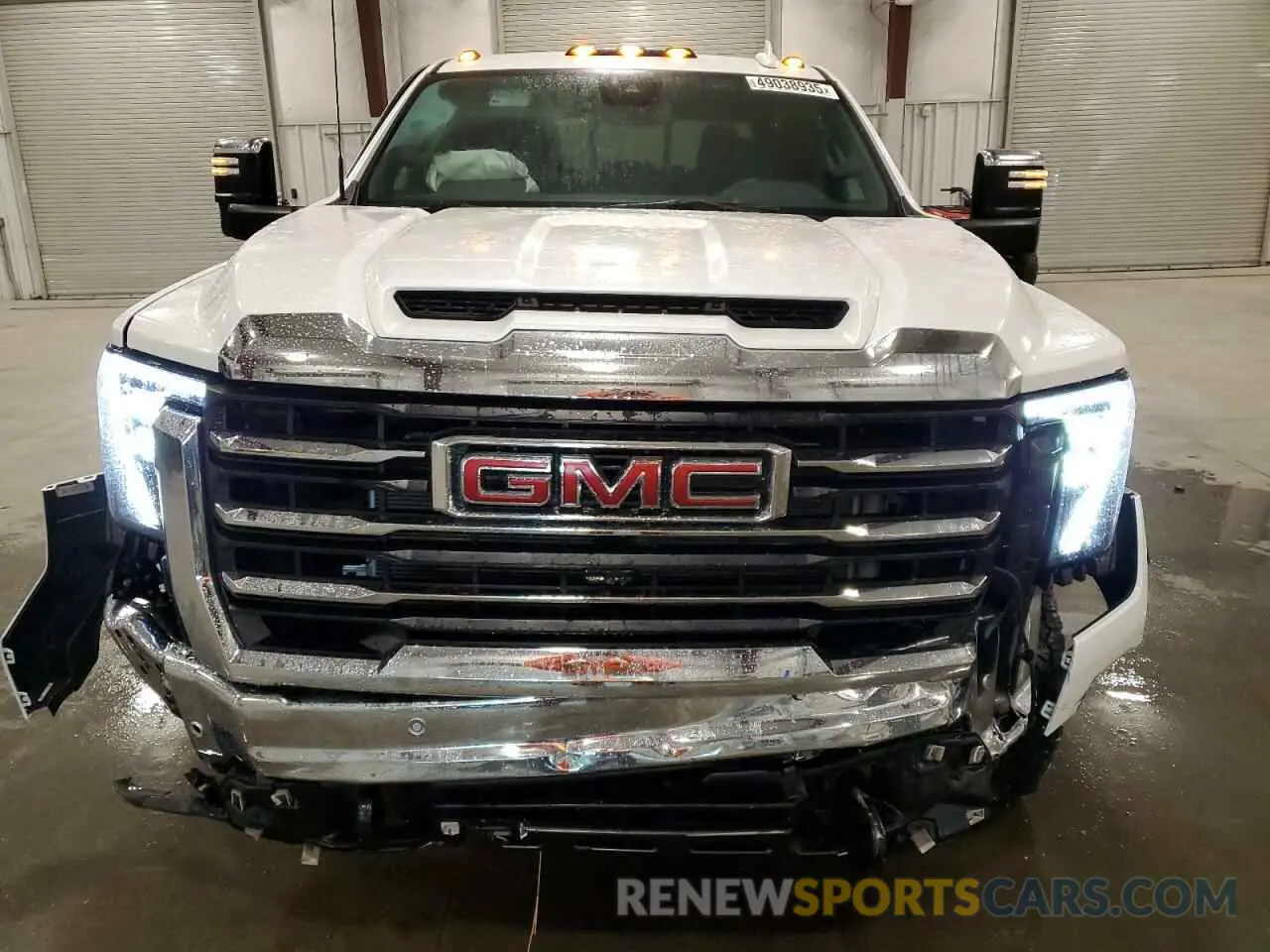5 fotografías del automóvil dañado 1GT4UUE78SF141885 GMC SIERRA 2025