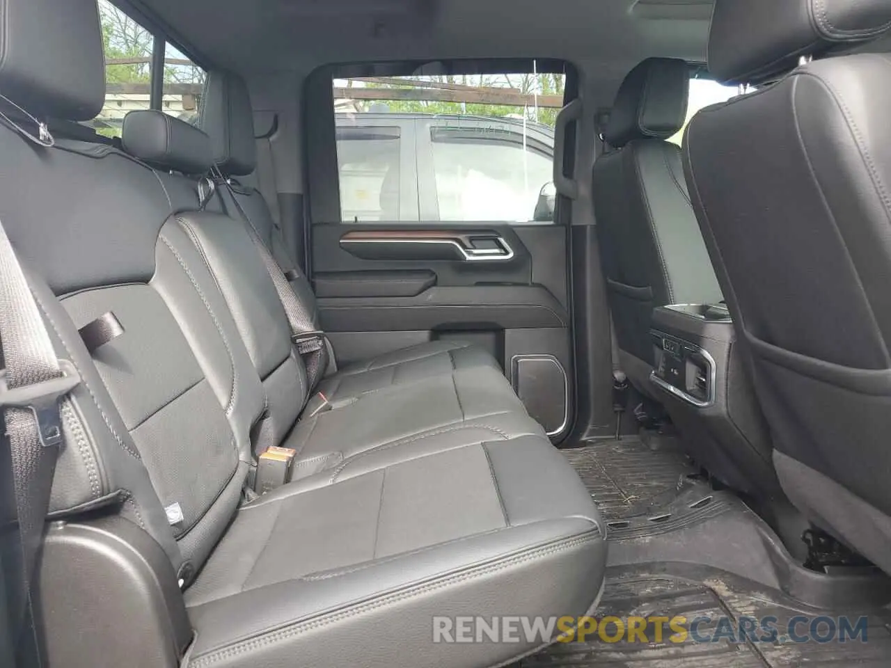 10 fotografías del automóvil dañado 1GT4UWEY6SF123423 GMC SIERRA 2025