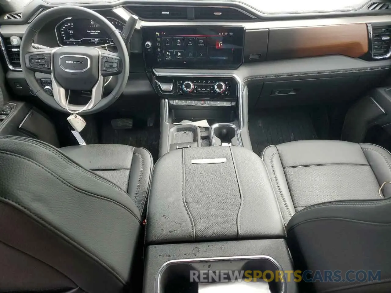 8 fotografías del automóvil dañado 1GT4UWEY6SF123423 GMC SIERRA 2025