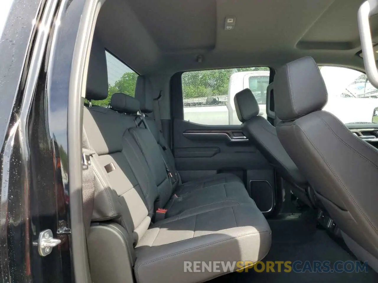 10 fotografías del automóvil dañado 1GTPHDED8SZ231334 GMC SIERRA 2025