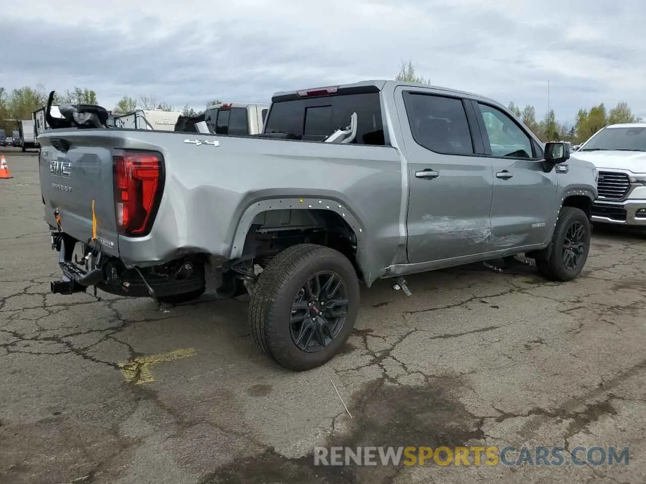 3 fotografías del automóvil dañado 1GTUUCE81SZ112908 GMC SIERRA 2025