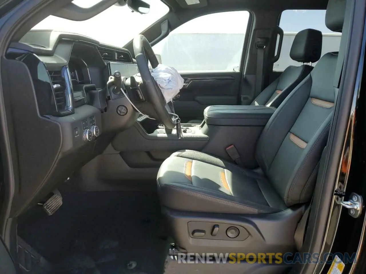 7 fotografías del automóvil dañado 1GTUUEE81SZ173106 GMC SIERRA 2025